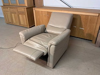 Leren sta-op fauteuil - afbeelding 3 van  10