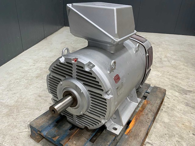 Leroy somer 200kw elektromotor - afbeelding 2 van  4