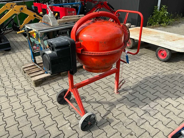 Lescha betonmolen - afbeelding 2 van  4