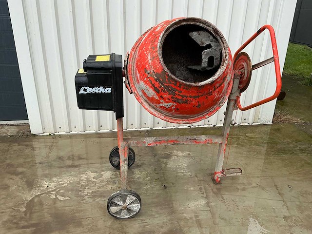 Lescha betonmolen - afbeelding 2 van  7