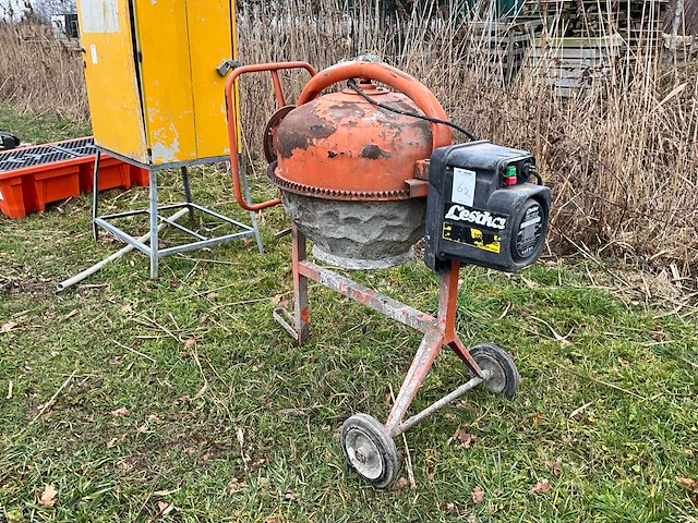 Lescha sm 145 s betonmolen - afbeelding 1 van  7