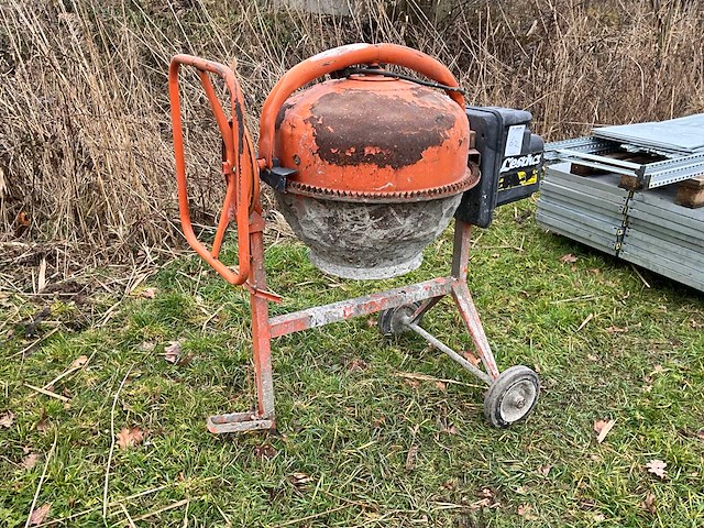 Lescha sm 145 s betonmolen - afbeelding 2 van  7