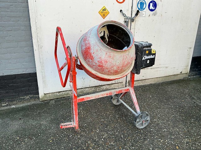 Lescha sm 145s betonmolen - afbeelding 1 van  5