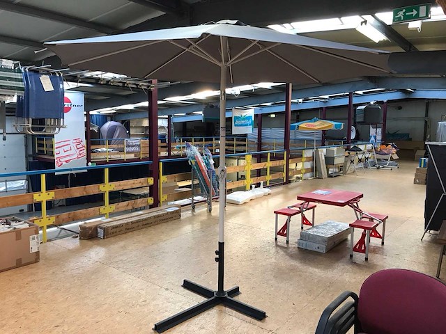 Lesli living parasol met voet - afbeelding 1 van  3