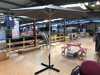 Lesli living parasol met voet - afbeelding 1 van  3