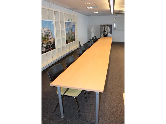 Lesopstelling bestaande 15 werktafels ( 140 x80 x 72 cm) en 27 stoelen bum - afbeelding 5 van  7