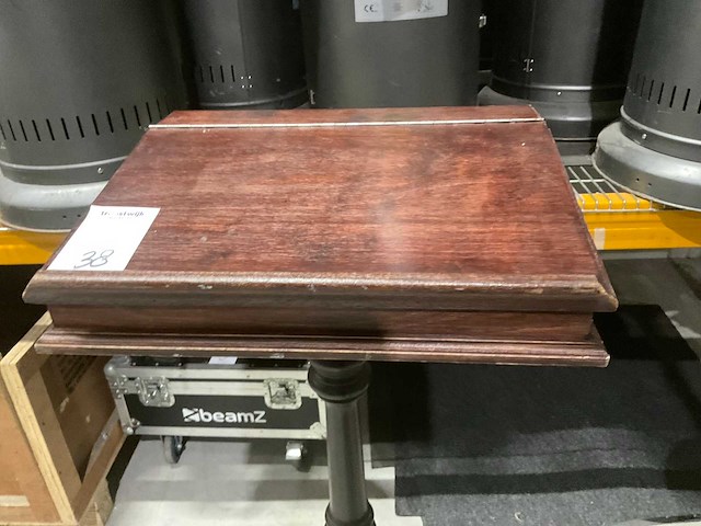 Lessenaar - afbeelding 4 van  5