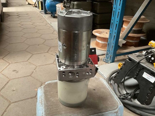 Letrika amj5811 hydraulische pompunit - afbeelding 2 van  3