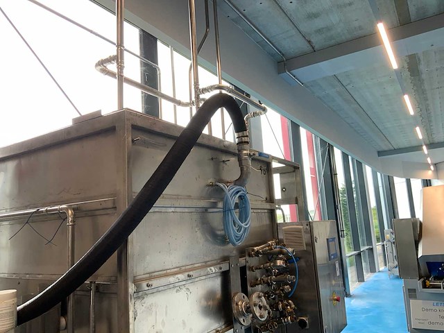 Lets waterpomp met buffertank - afbeelding 22 van  22