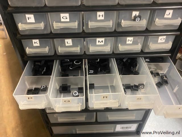 Letterkast 38-vaks incl. vulling - afbeelding 2 van  2