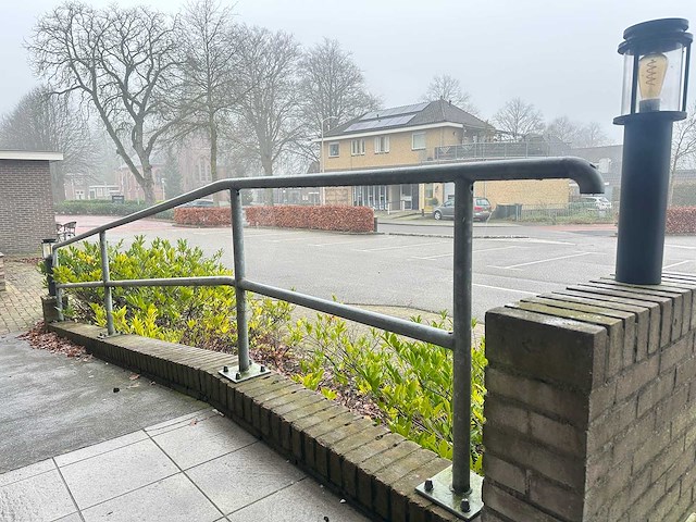 Leuningen gegalvaniseerd staal 9 meter - afbeelding 3 van  8