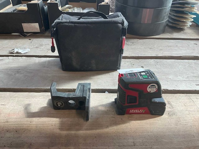 Levelfix cl202g zelf nivellerende kruislijnlaser - afbeelding 2 van  2