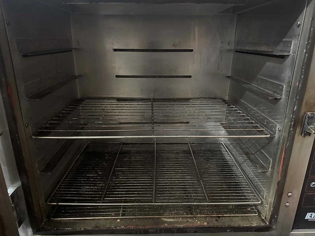 Leventi - bakermat - heteluchtoven - afbeelding 5 van  8