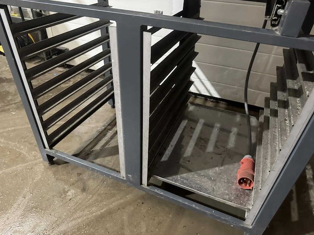 Leventi - bakermat - heteluchtoven - afbeelding 7 van  8