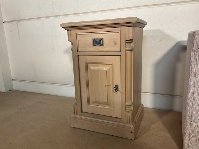 Levi nachtkastje - afbeelding 2 van  8