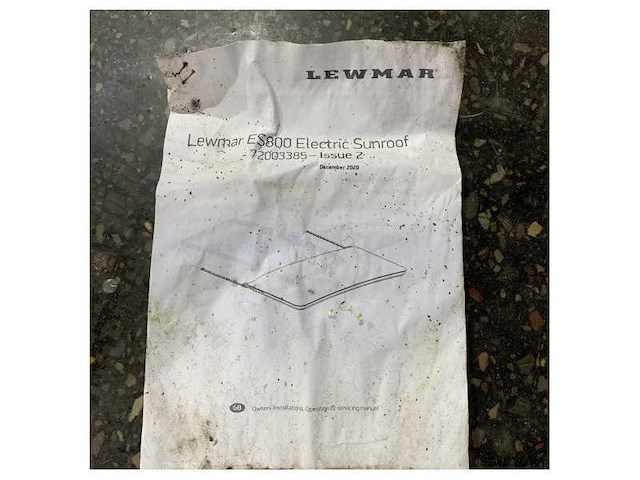 Lewmar es800 electric sliding opening sunroof system - 72003385 - afbeelding 8 van  8