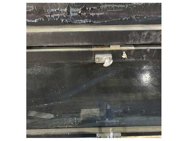 Lewmar moody 41 decksaloon glass opening door tbf0708 - 79075386 - afbeelding 2 van  7