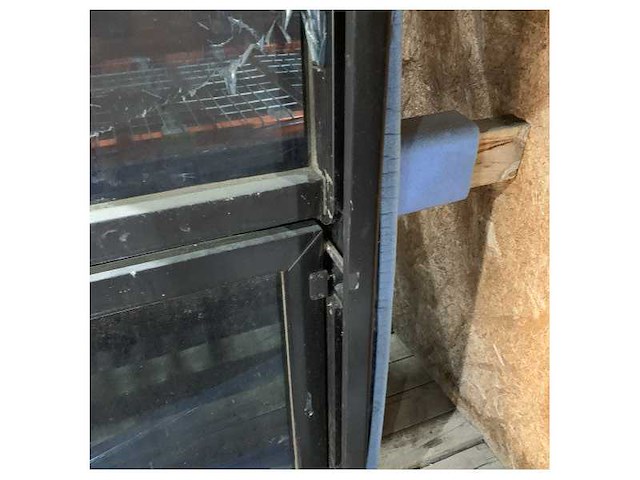 Lewmar moody 41 decksaloon glass opening door tbf0708 - 79075386 - afbeelding 7 van  7