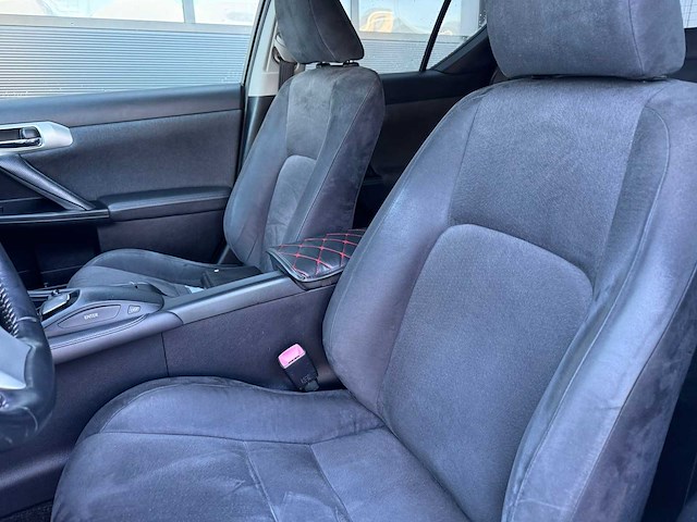 Lexus - ct - 200h business l. pro - car - 2011|t-412-zf|iaw - afbeelding 20 van  30