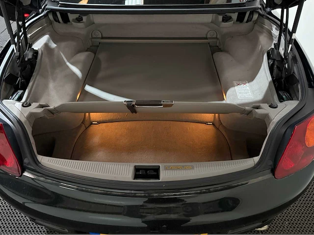 Lexus - sc 430 - personenauto - 2004 - afbeelding 16 van  29