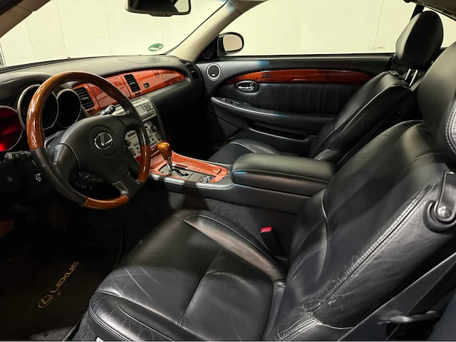 Lexus - sc 430 - personenauto - 2004 - afbeelding 17 van  29