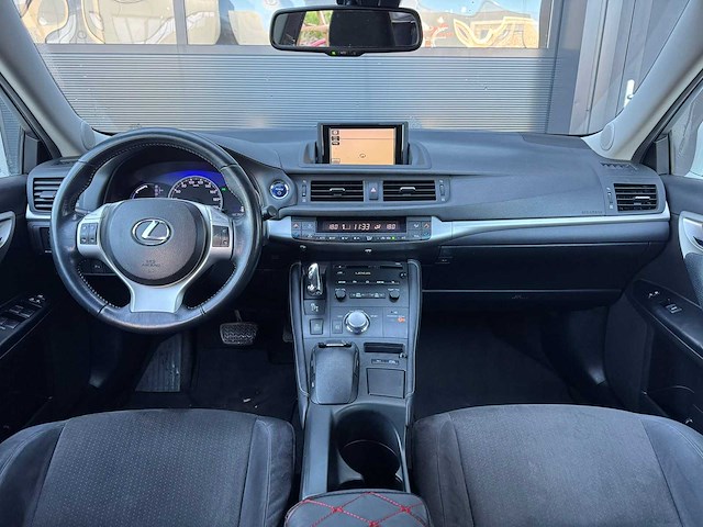 Lexus ct 200h business l. pro - 2011 | t-412-zf | iaw - afbeelding 9 van  30