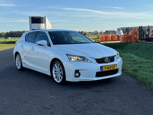Lexus ct 200h business l. pro - 2011 | t-412-zf | iaw - afbeelding 23 van  30