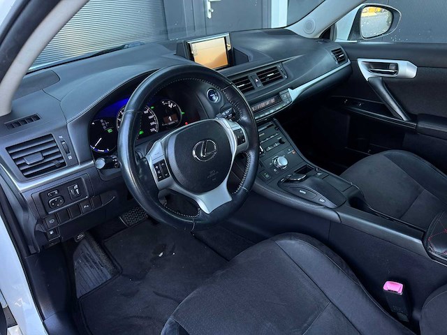 Lexus ct 200h business l. pro - 2011 | t-412-zf | iaw - afbeelding 8 van  30