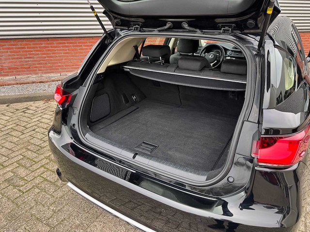 Lexus ct 200h business launch edition automaat; tz-784-x - afbeelding 1 van  11