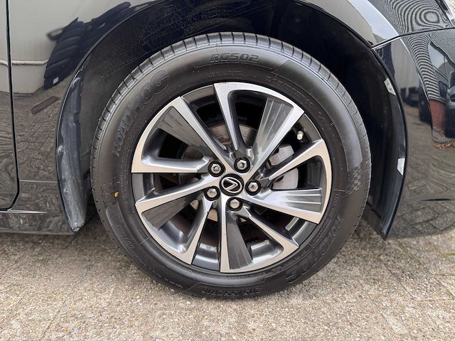 Lexus ct 200h business launch edition automaat; tz-784-x - afbeelding 2 van  11
