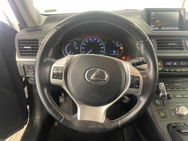 Lexus ct 200h hybrid | 61-rxf-3 - afbeelding 18 van  18