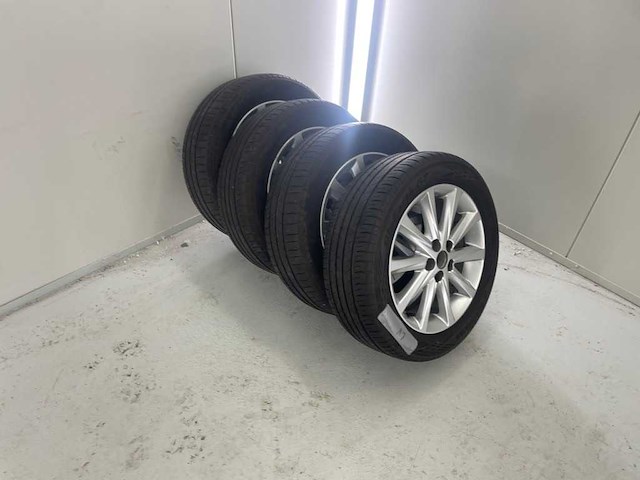 Lexus ct 200h hybrid | 61-rxf-3 - afbeelding 2 van  7