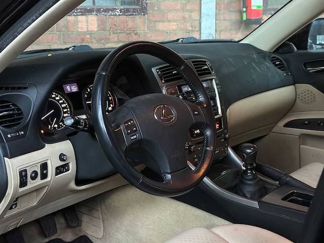 Lexus is 250 business 205pk 2006, 61-sp-lk - afbeelding 10 van  33