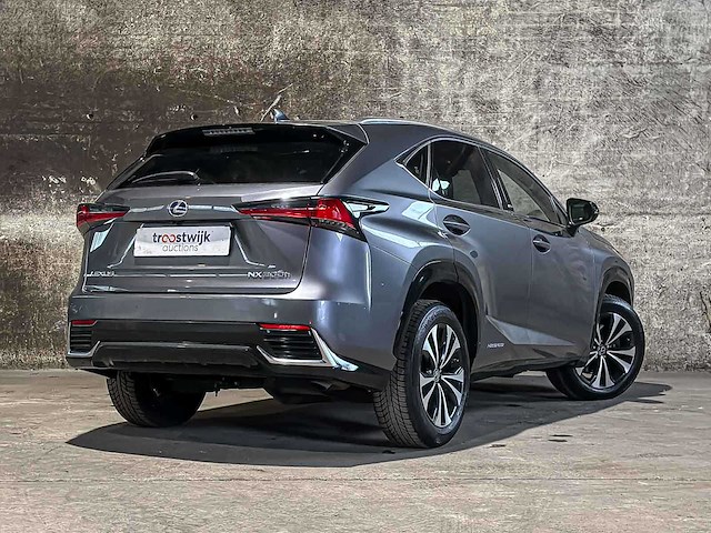 Lexus nx 300h executive line 2.5 awd 184pk 2021 plug-in hybrid, kgk-71-f - afbeelding 2 van  18