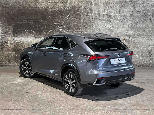 Lexus nx 300h executive line 2.5 awd 184pk 2021 plug-in hybrid, kgk-71-f - afbeelding 6 van  18