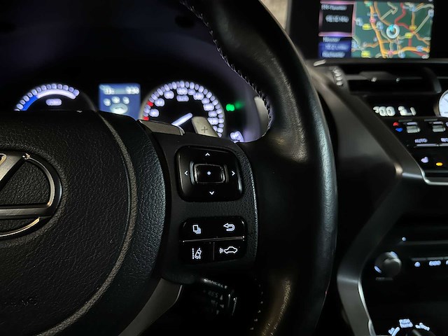 Lexus nx 300h executive line 2.5 awd 184pk 2021 plug-in hybrid, kgk-71-f - afbeelding 18 van  44