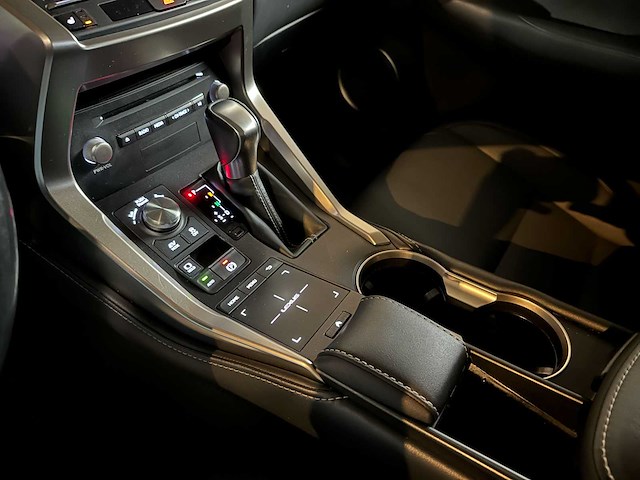 Lexus nx 300h executive line 2.5 awd 184pk 2021 plug-in hybrid, kgk-71-f - afbeelding 22 van  44