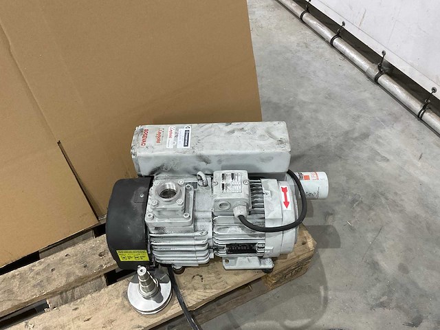 Leybold - pomp - afbeelding 3 van  6