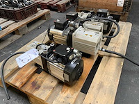 Leybold dubbeltrs oliegesmeerde vacuümpomp (4x) - afbeelding 2 van  7