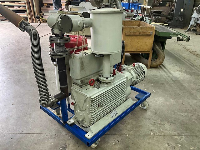 Leybold-heraeus vp300 rotary vane vacuümpomp - afbeelding 8 van  13