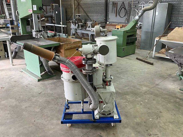 Leybold-heraeus vp300 rotary vane vacuümpomp - afbeelding 9 van  13