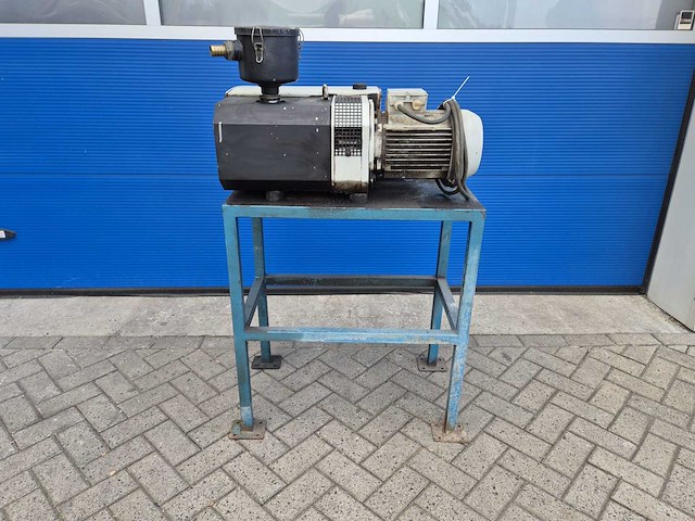 Leybold sa - sv 100 - olie gesmeerde vacuümpomp - afbeelding 2 van  11