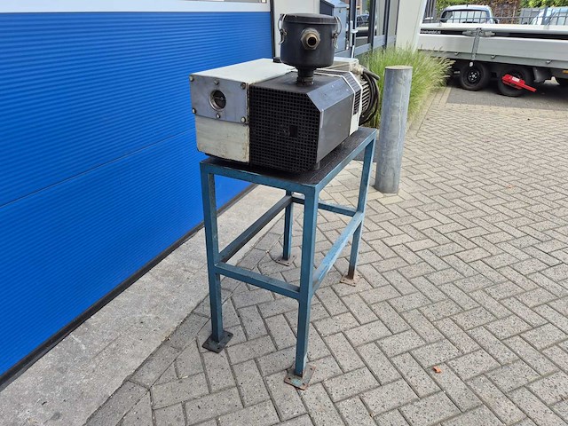 Leybold sa - sv 100 - olie gesmeerde vacuümpomp - afbeelding 7 van  11