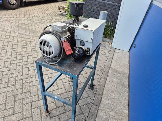Leybold sa - sv 100 - olie gesmeerde vacuümpomp - afbeelding 8 van  11