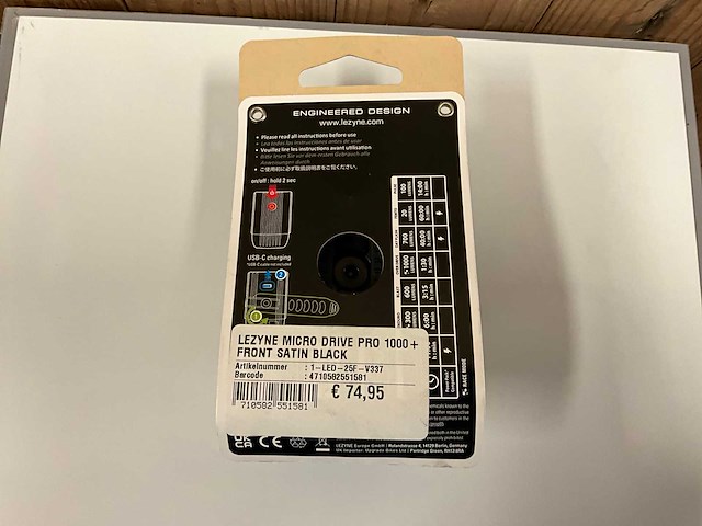 Lezyne pro1000+ led koplamp - afbeelding 2 van  4