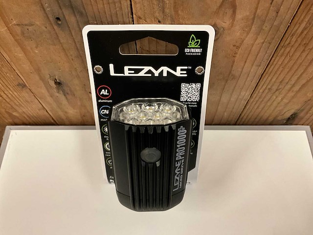 Lezyne pro1000+ led koplamp - afbeelding 3 van  4
