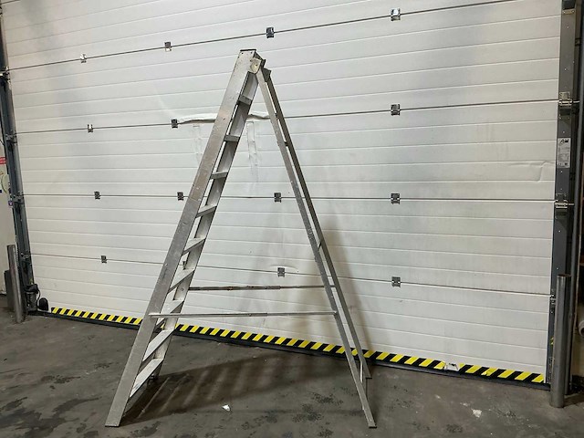Lfi k38p10 ladder en trap - afbeelding 2 van  4