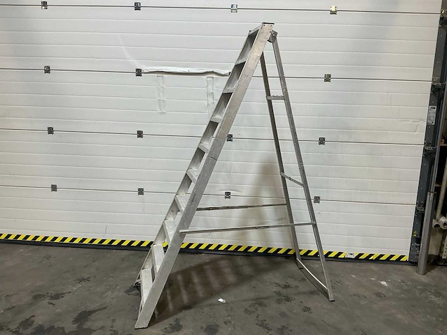 Lfi k38p10 ladder en trap - afbeelding 1 van  8