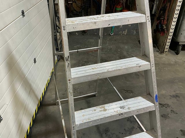 Lfi k38p10 ladder en trap - afbeelding 4 van  8