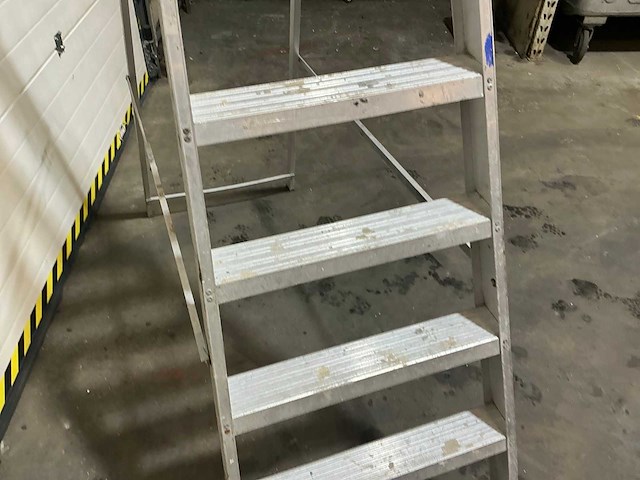 Lfi k38p10 ladder en trap - afbeelding 5 van  8